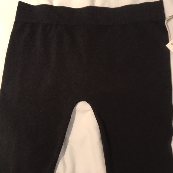 Never worn Little Mountain Vancouver biker shorts - black, one size (up to M) - Picture 2 of 3
